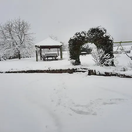 Charming Ardennes Getaway 펜션 스타우몬트