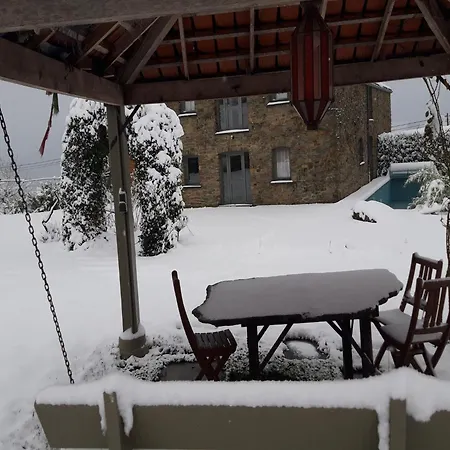 Charming Ardennes Getaway 펜션 *